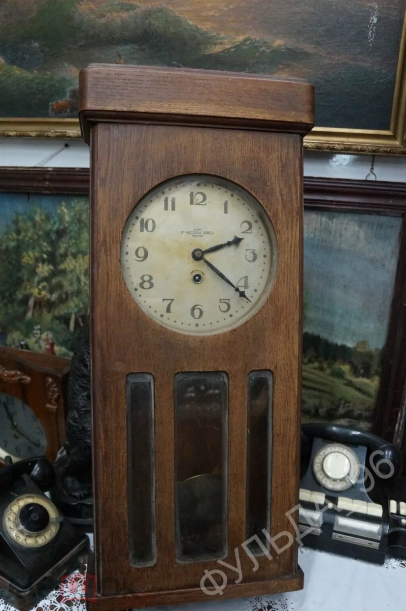 Часы настенные нком 2й часовой завод большие 1930е годы ссср