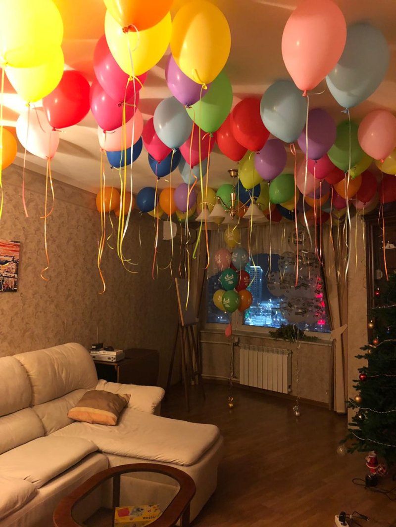 Воздушные шары под потолок