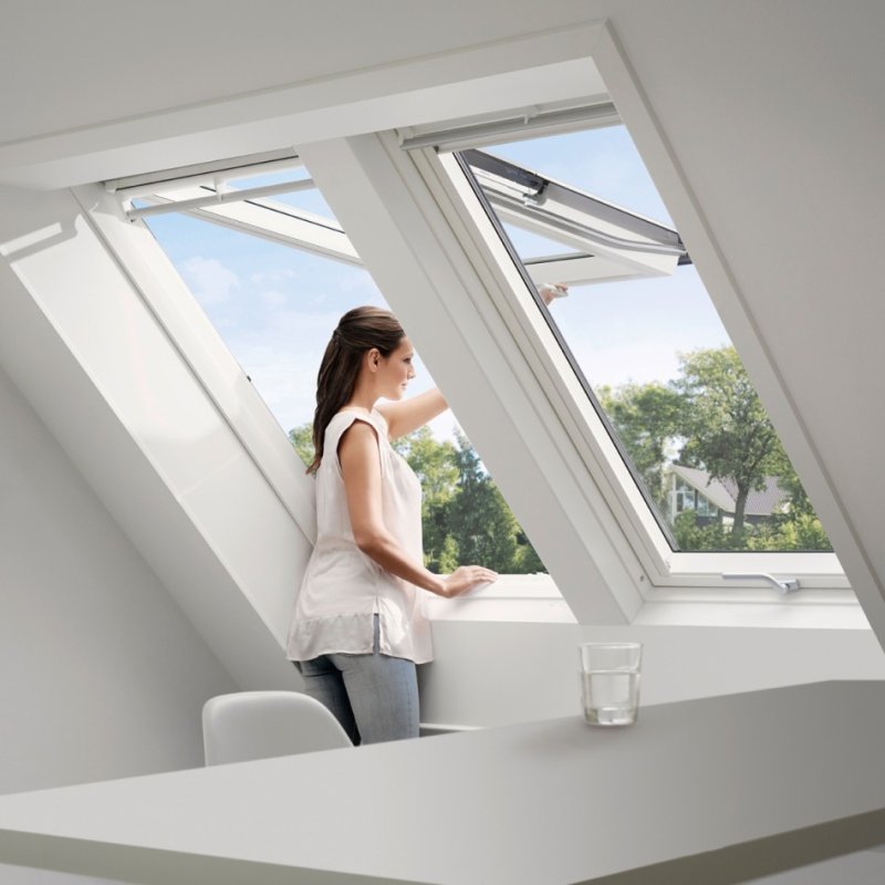 Velux окно по верхней оси