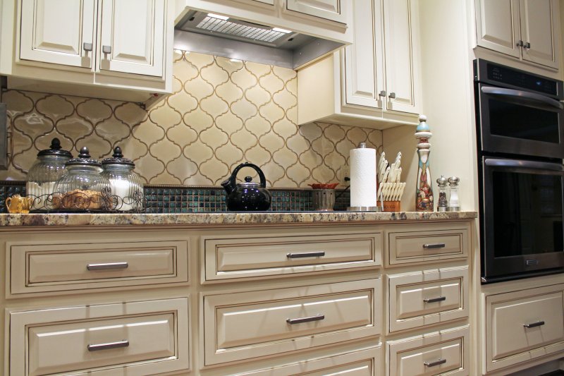 Плитка backsplash арабеск
