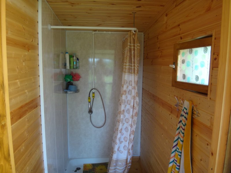 Душевая в дачном домике