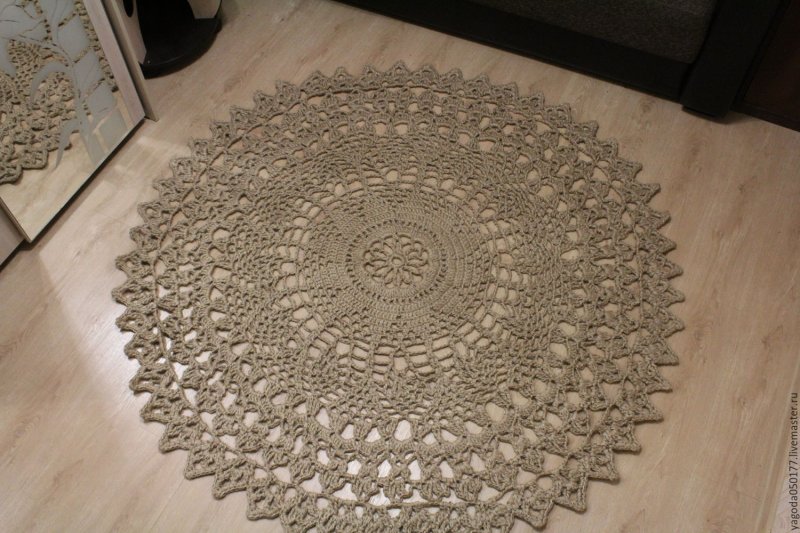 Коврик из джута крючком