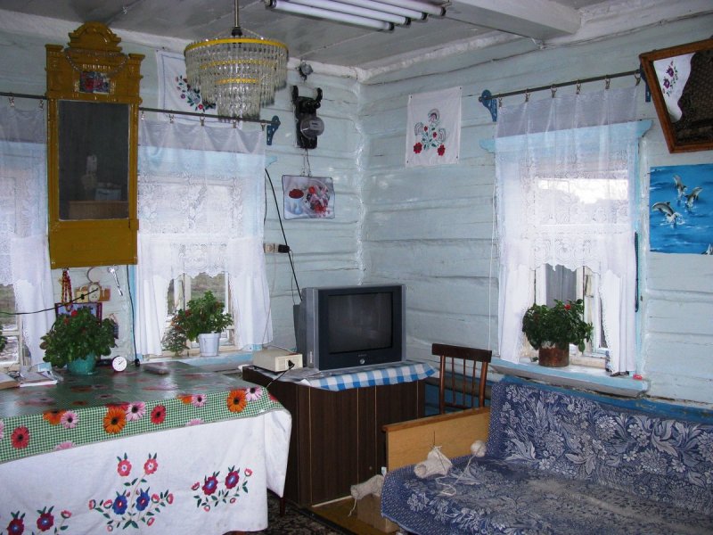 Внутри дома в деревне