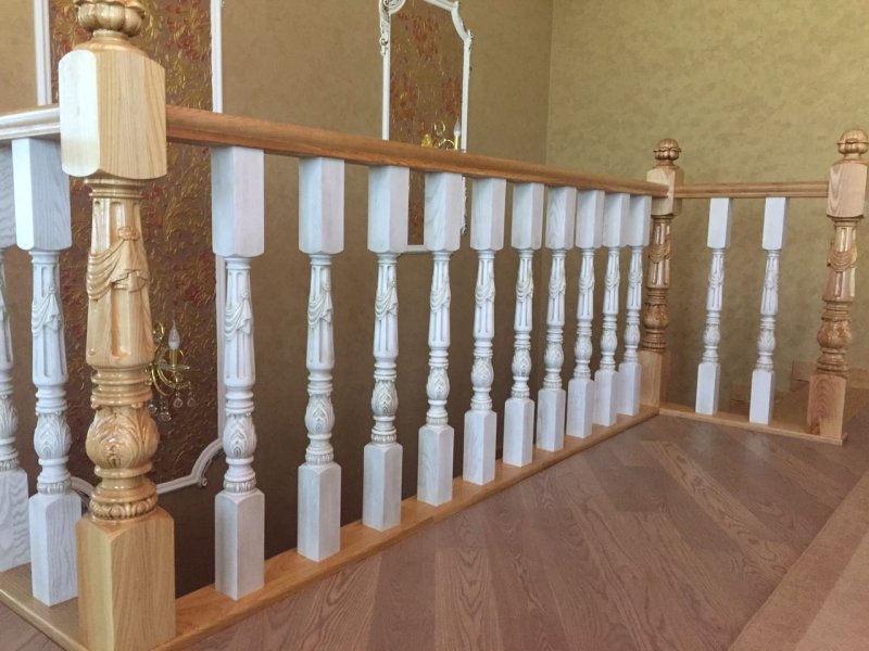 Балясина для лестницы из дерева