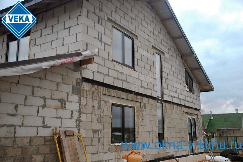 Окна в доме из газобетона