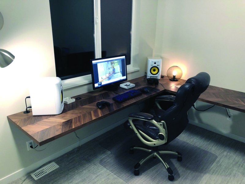 Стол компьютерный homeoffice hk