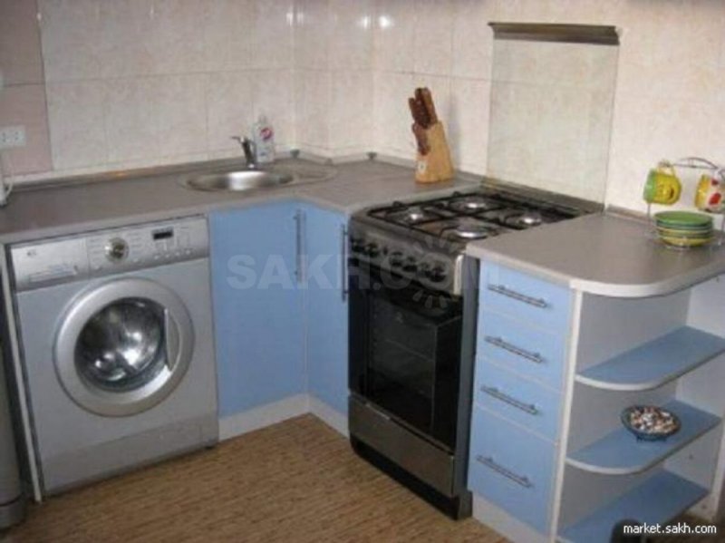 Угловая кухня со стиральной машиной