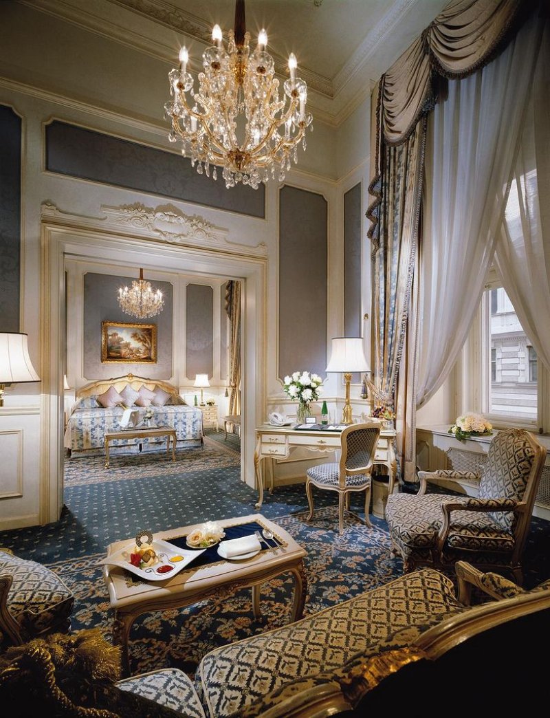 Luxury mansion interior спальни