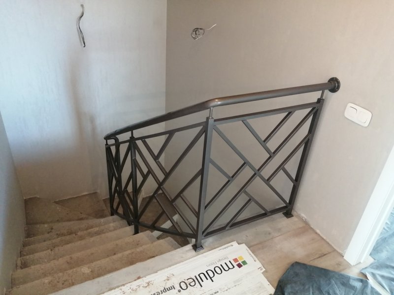 Перила для лестниц из металла