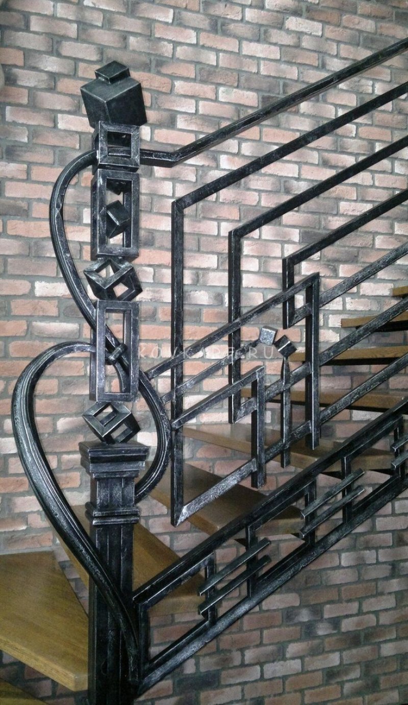 Перила для лестниц из металла