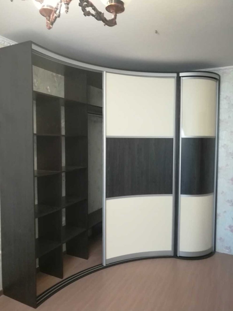 Радиусные шкафы купе