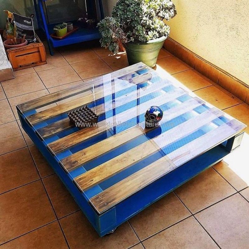Журнальный столик из паллет