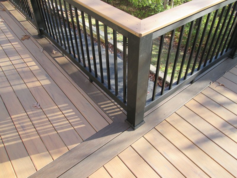 Deck railing