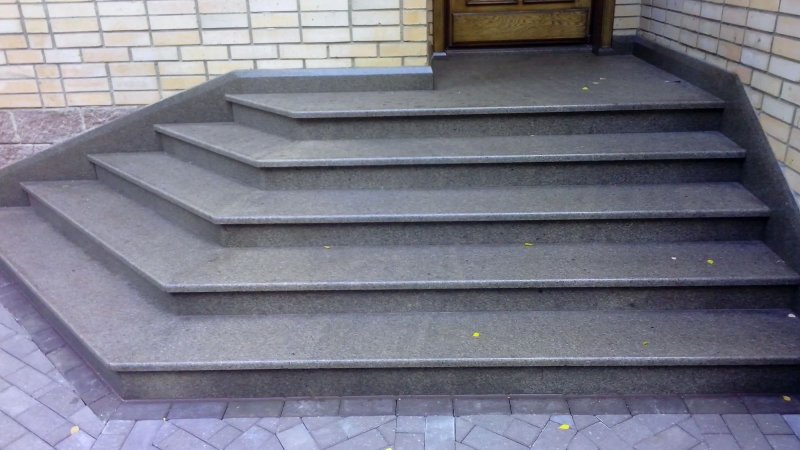 Гранитные ступени