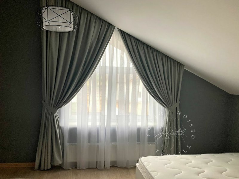 Штора на скошенное окно