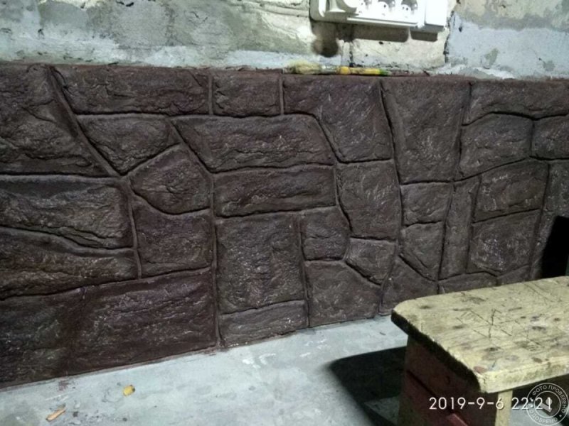 Цоколь под камень