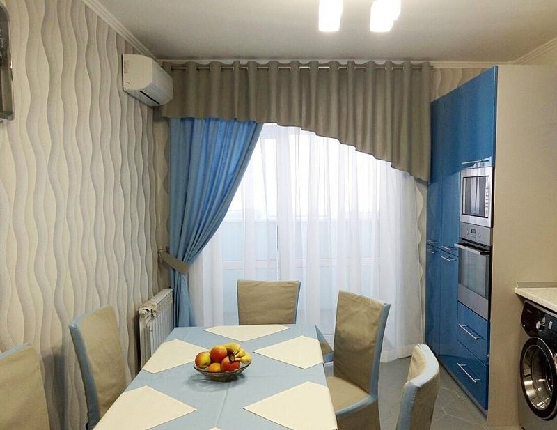 Шторы для кухни короткие в современном стиле