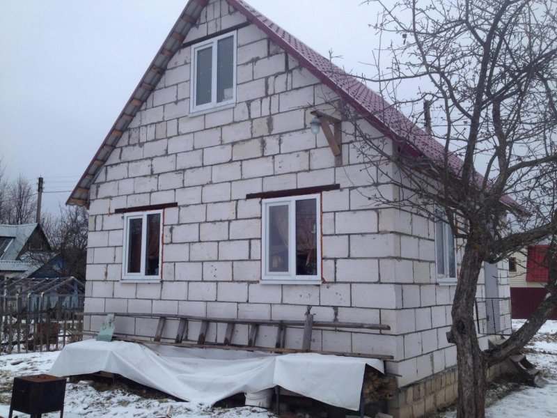 Дачный домик из пеноблоков