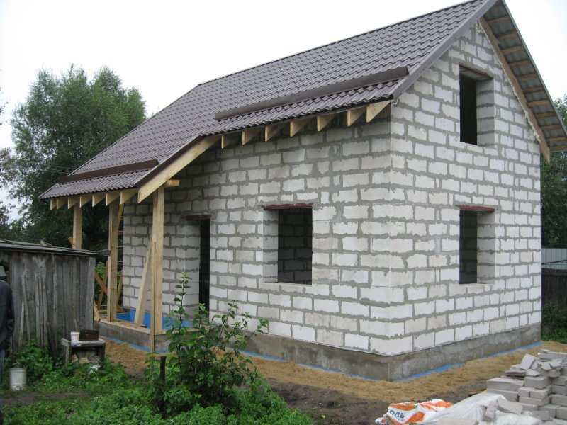 Дачный домик из пеноблоков