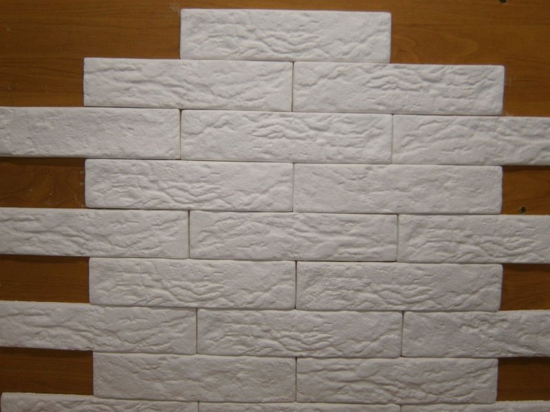 Кирпичики из потолочной плитки