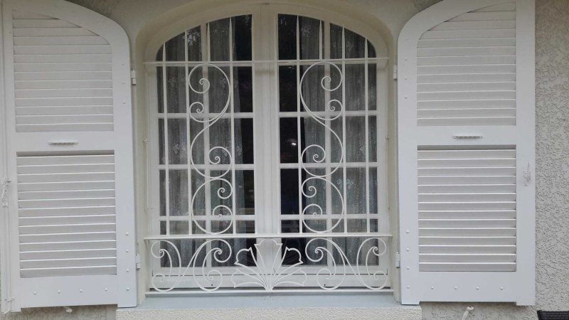 Window grill design