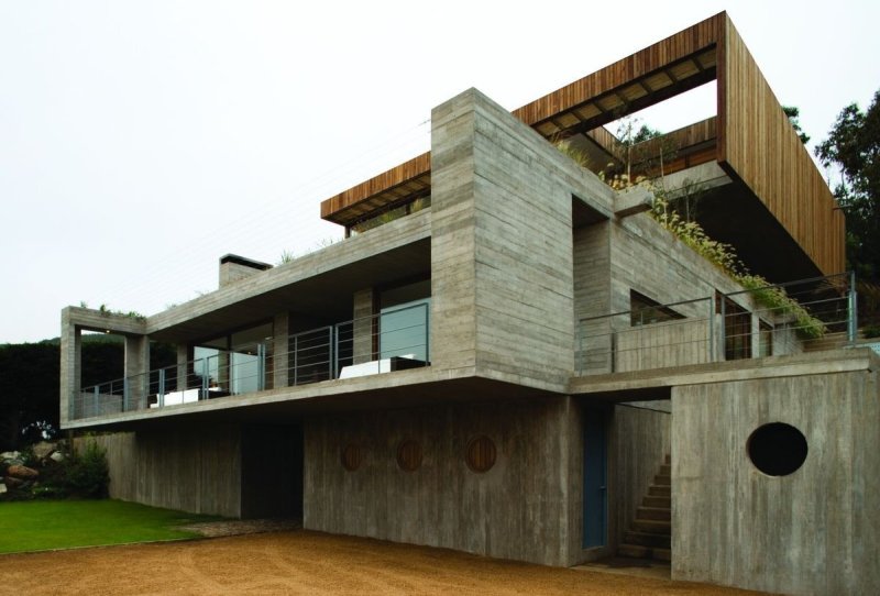 Concrete house by luciano kruk