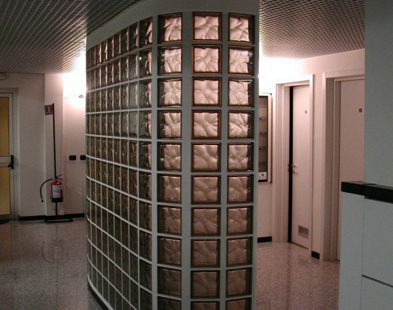 Межкомнатные перегородки из стеклоблоков