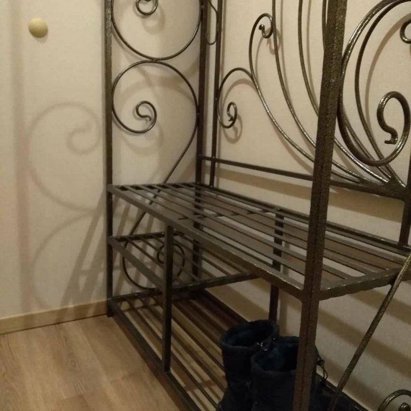 Кованная мебель в прихожую