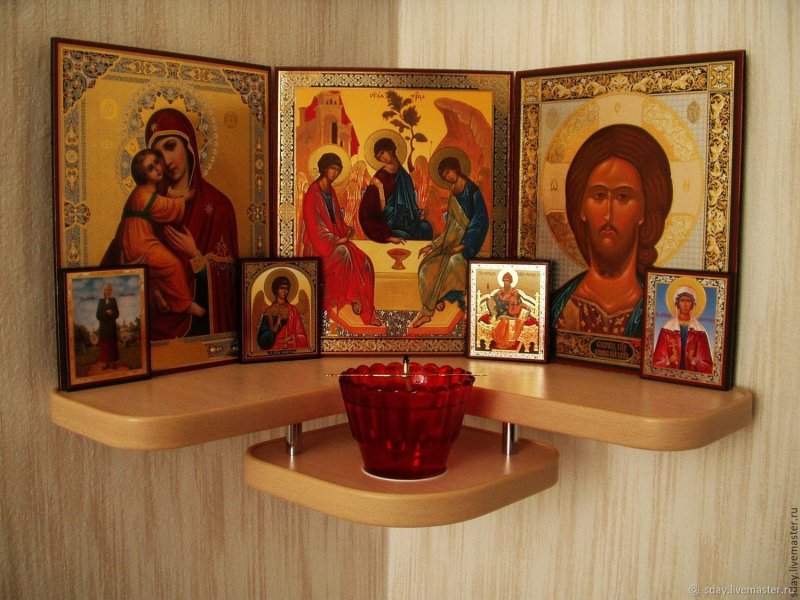Какие иконы должны быть в доме обязательно