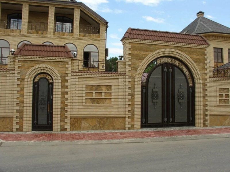 Ворота колонны дагестанский камень