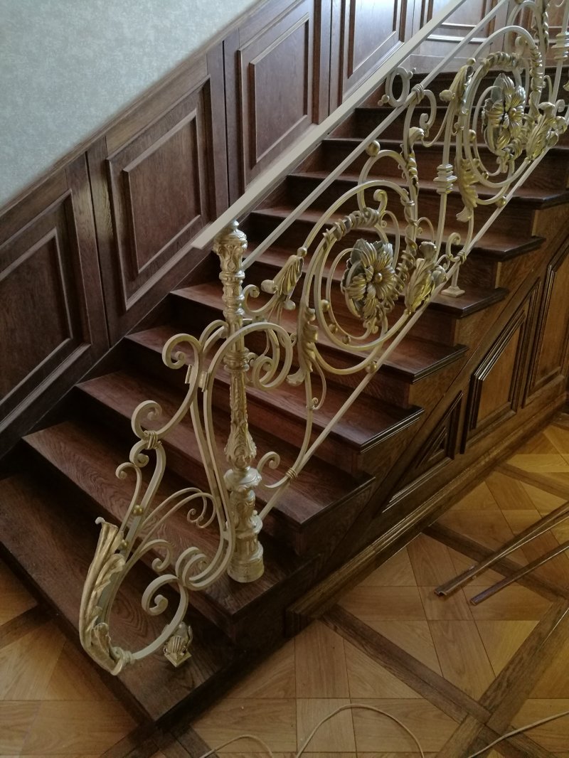 Кованые перила для лестниц