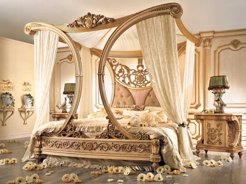 Королевская кровать