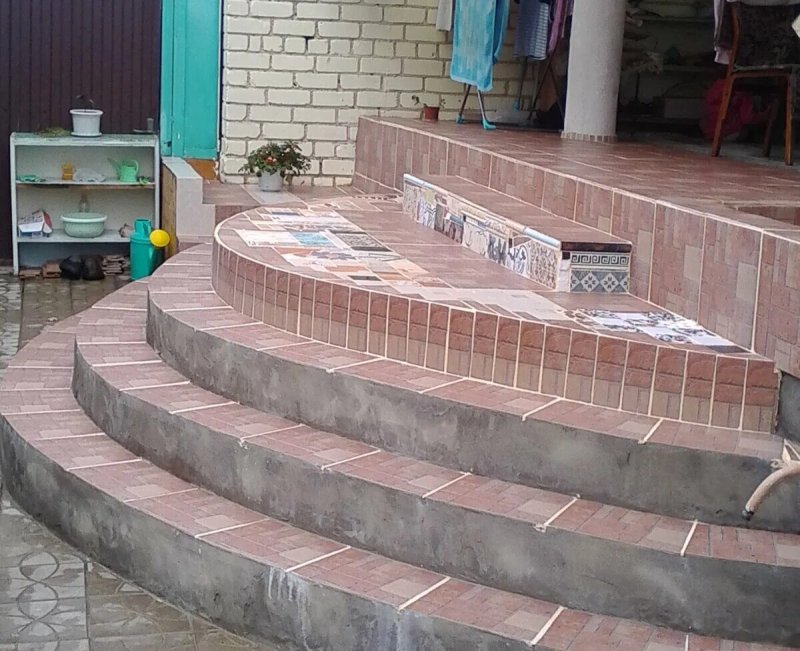 Полукруглые ступени