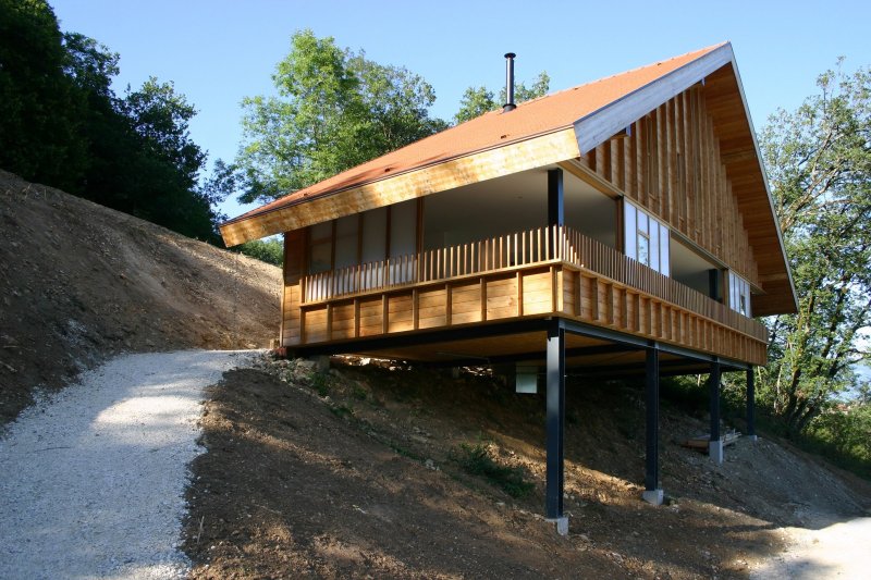 Barn house на склоне