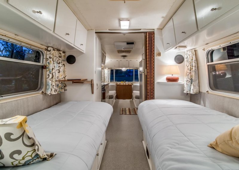 Автодом airstream