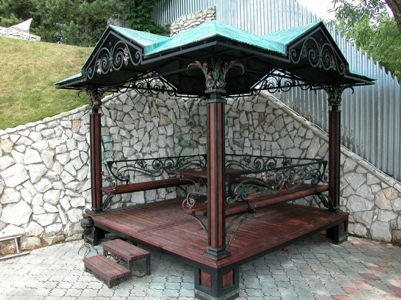 Беседка кованая
