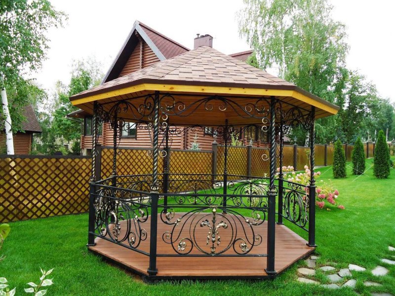 Металлическая беседка