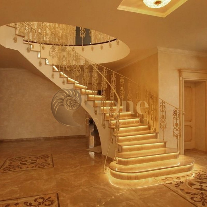 Лестница из мрамора