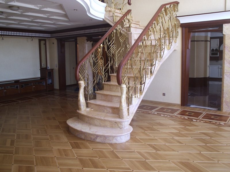 Мраморная лестница