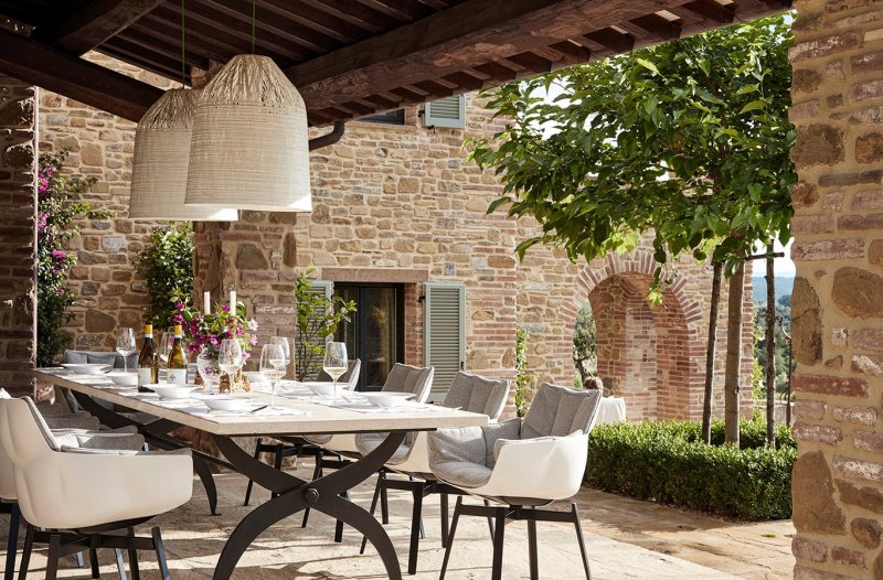 Al fresco dining