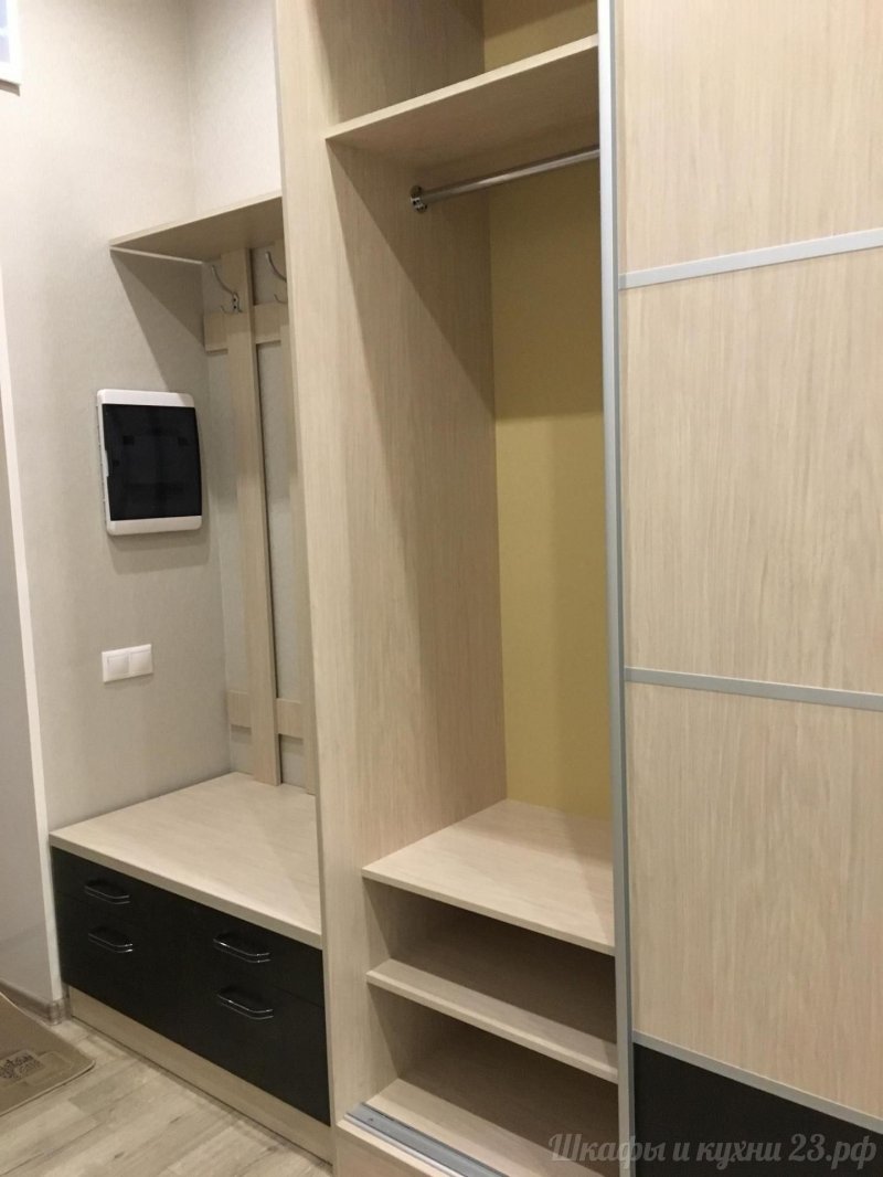 Шкаф купе в прихожей