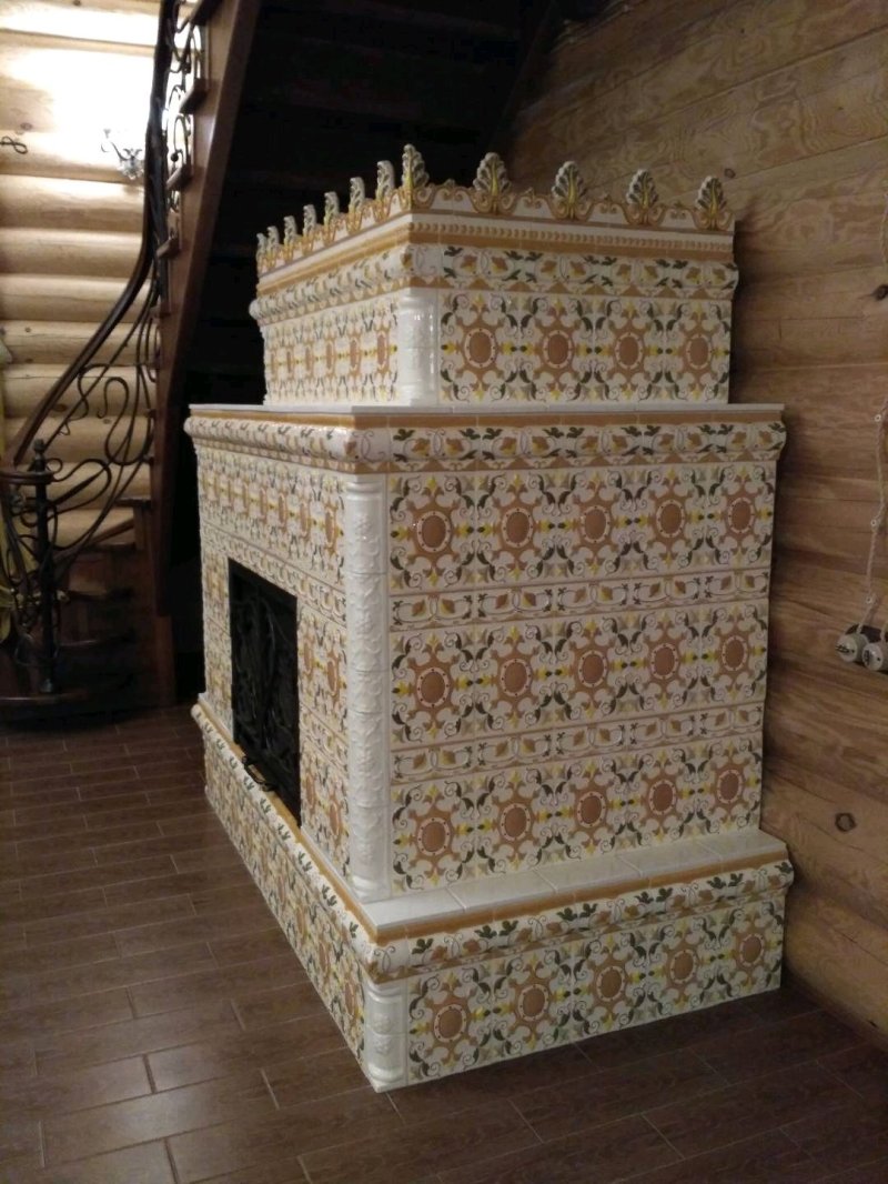 Печь голландка с изразцами