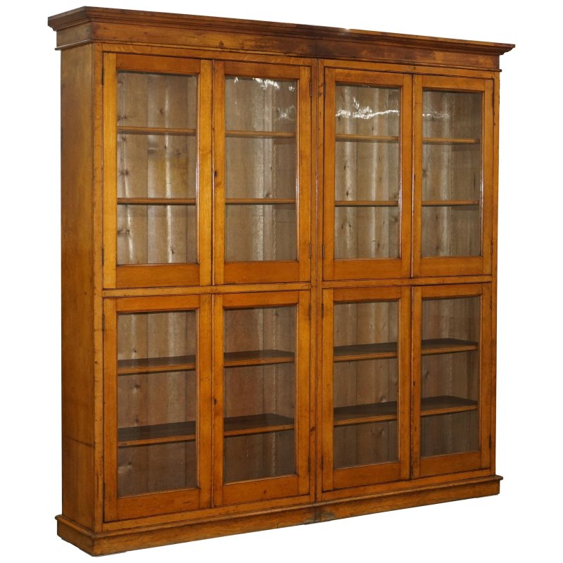 Книжный шкаф glass cabinet
