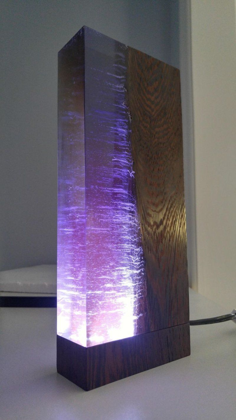 Epoxy resin lamp