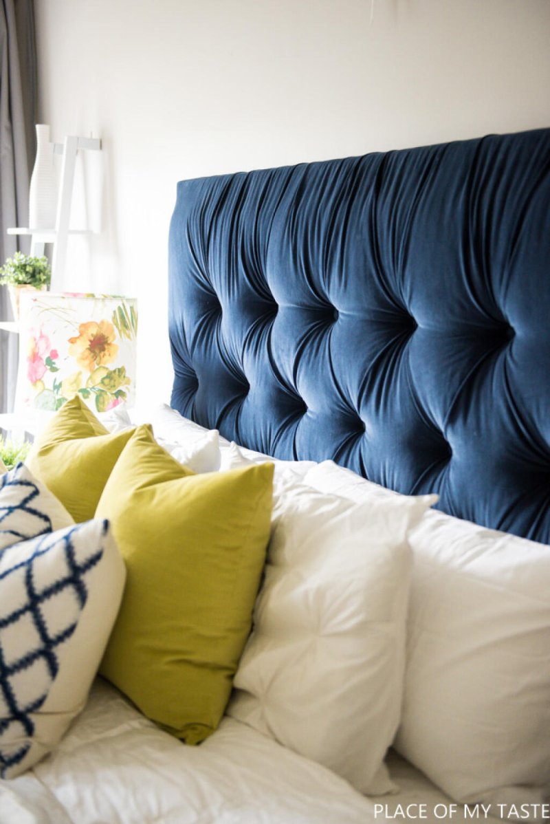 Кровать tufted headboard
