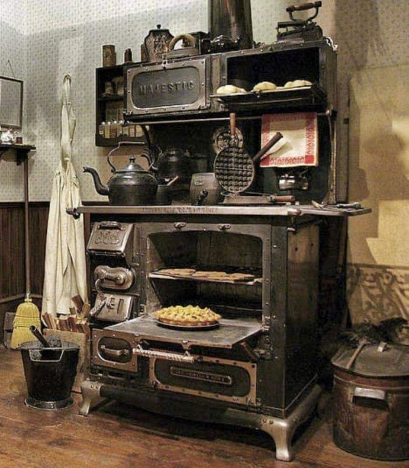 Cast iron stove печь