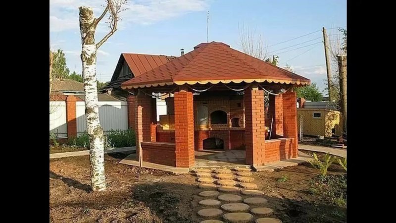 Шестиугольная кирпичная беседка