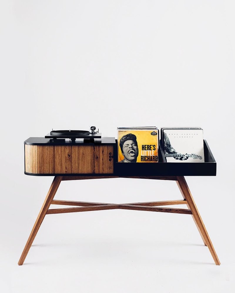 Норвежский мебельный бренд hrdl разработал vinyl table