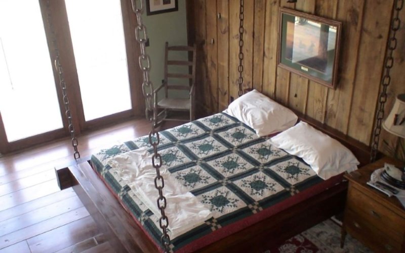 Подвесная кровать