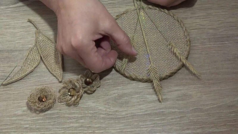 Декор из мешковины и джута